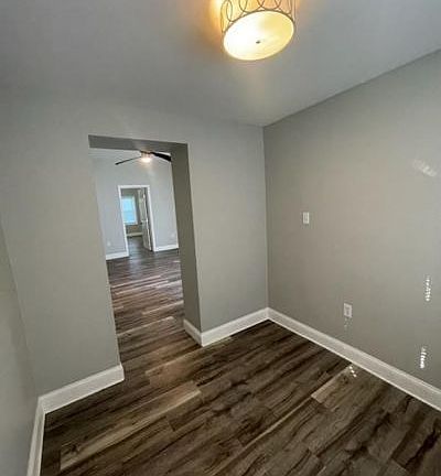 4th image of 270 E Market St APT 6