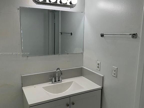 4th image of 9270 Fontainebleau Blvd APT 104