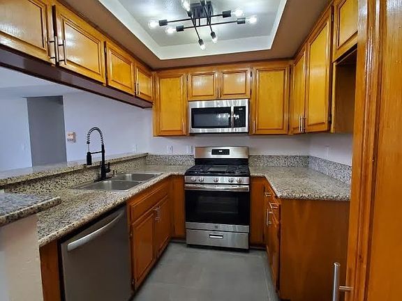 5th image of 5248 Cartwright Ave APT 008