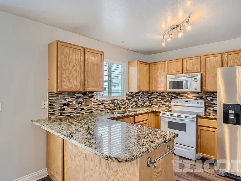 5206 S Midland Dr — Photo 14