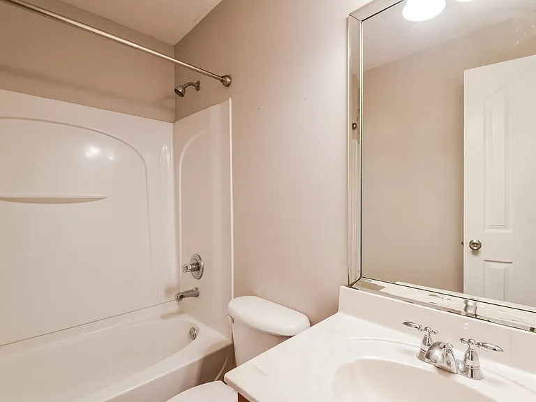 4088 Carroll Dr W — Photo 15