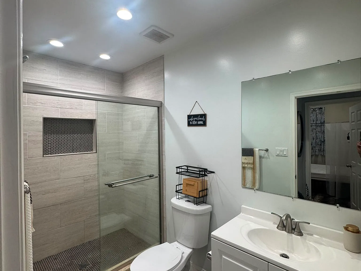 1 bed, 800 sqft, $2,100 — Photo 3