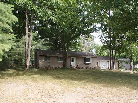 4th image of 8800 Red Pine Dr