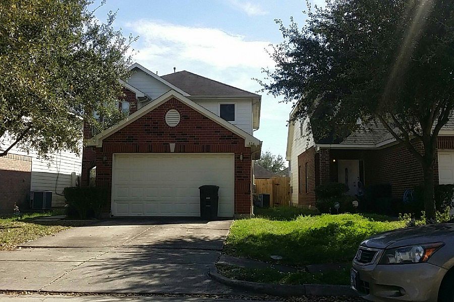 2nd image of 834 Royal George Ln
