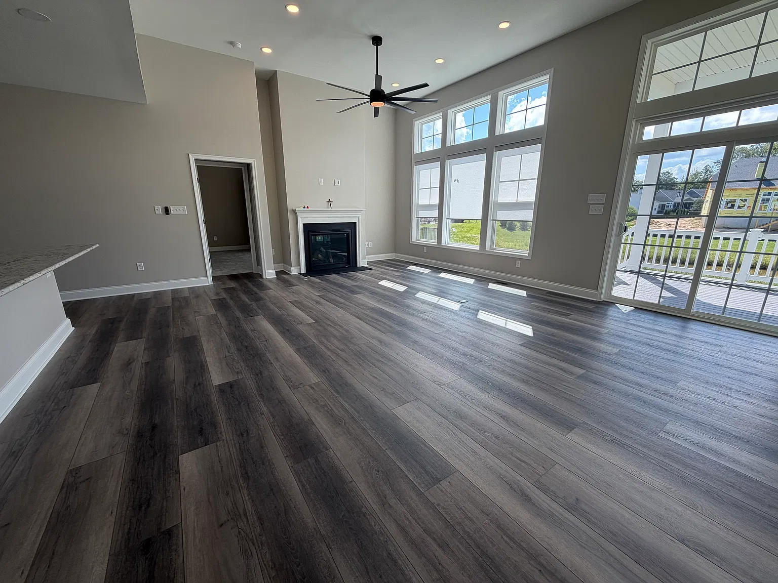 3 bed, 2200 sqft, $2,995 — Photo 3