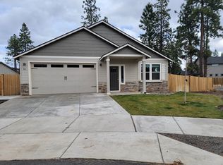806 N Smith Ct, Sisters, OR 97759