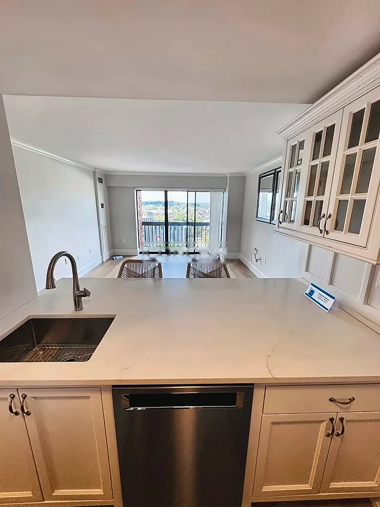 1 bed, 573 sqft, $3,000 — Photo 1