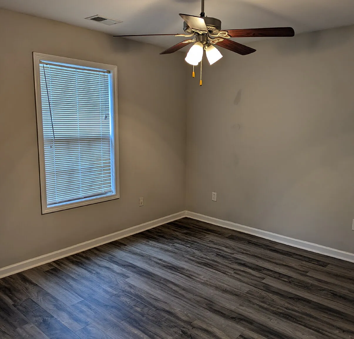 2 bed, 2.0 bath, 1092 sqft, $1,350 — Photo 1