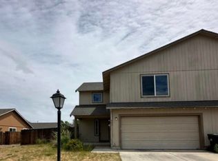 897 SE Kierra Pl, Madras, OR 97741