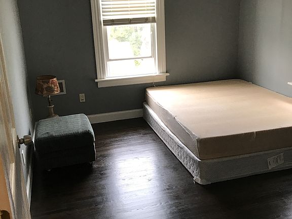 4th image of 96 Long Hill Ave #98