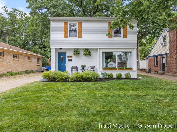 2602 Raymond Ave SE, Grand Rapids, MI 49507