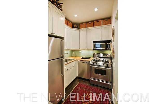 Sold by Douglas Elliman | media 19