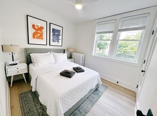 1137 Florence Ave #1B, Evanston, IL 60202