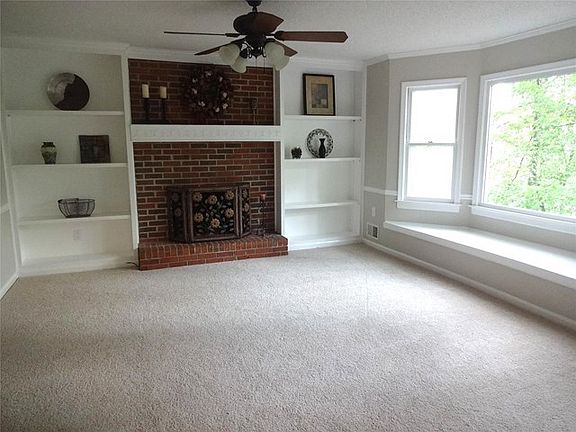 4th image of 870 Greenvine Trce