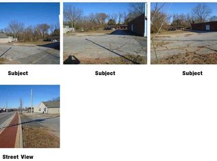 946 Main St, Forest Park, GA 30297