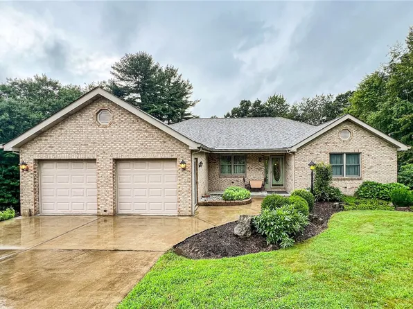 137 Shepperd Dr, Butler, PA 16002