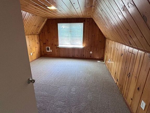 4th image of 7802 Roosevelt Way NE