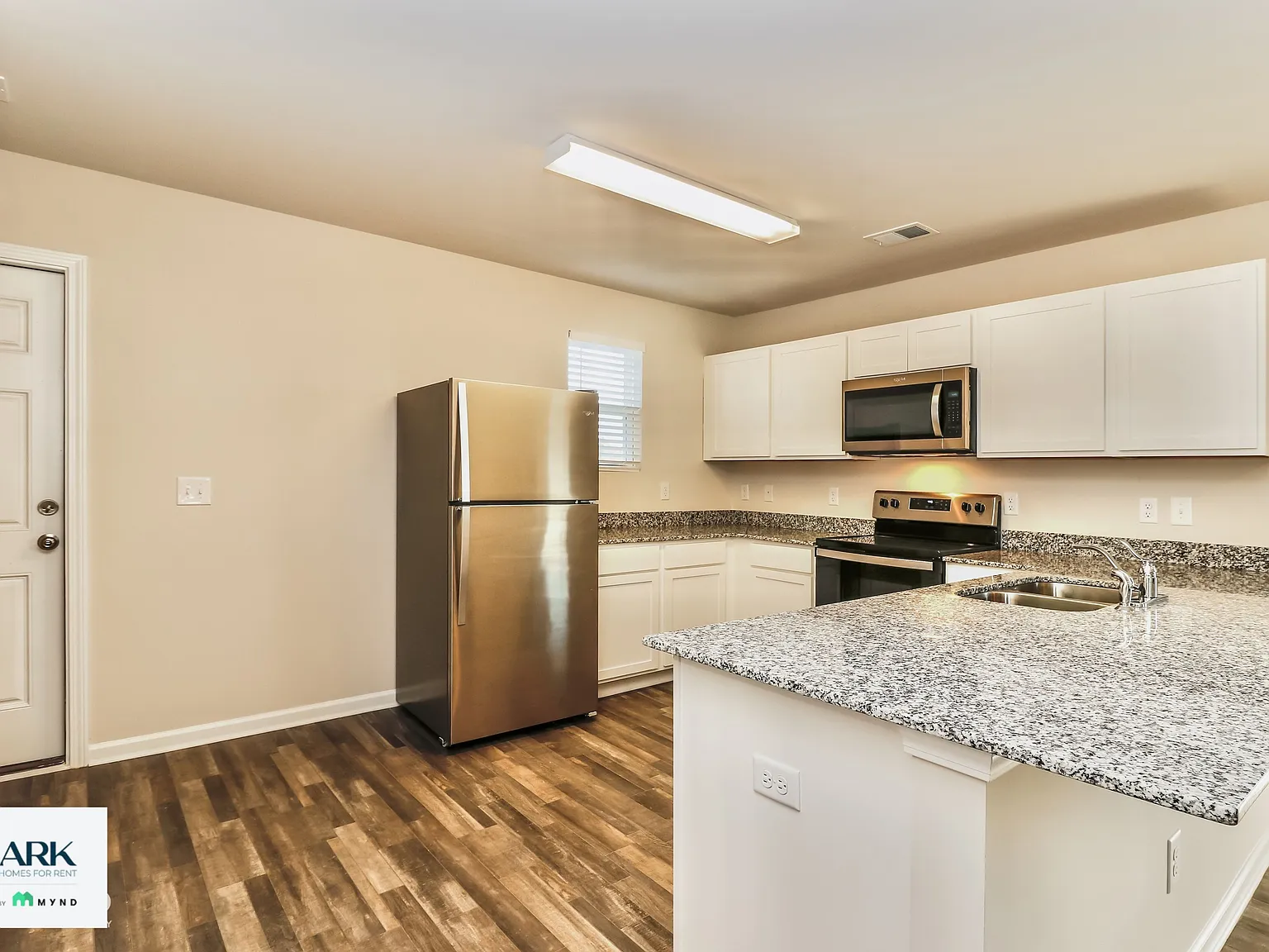 3 bed, 2.5 bath, 1512 sqft, $2,249 — Photo 4