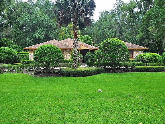 3rd image of 123 Wisteria Dr