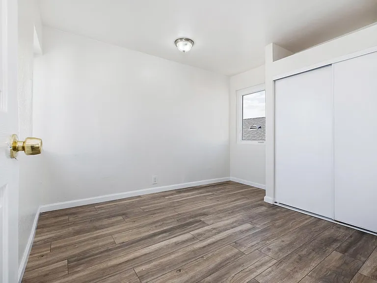 3087 Inez St — Photo 6