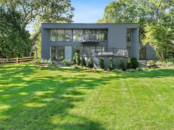 90 Cross Hwy, Amagansett, NY 11930