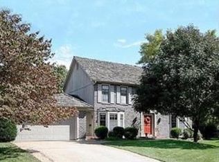 9933 Catalina St, Overland Park, KS 66207