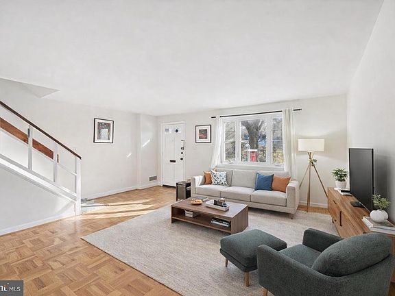 3rd image of 9838 Hollow Glen Pl #2544