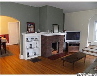 2nd image of 507 Beattie St
