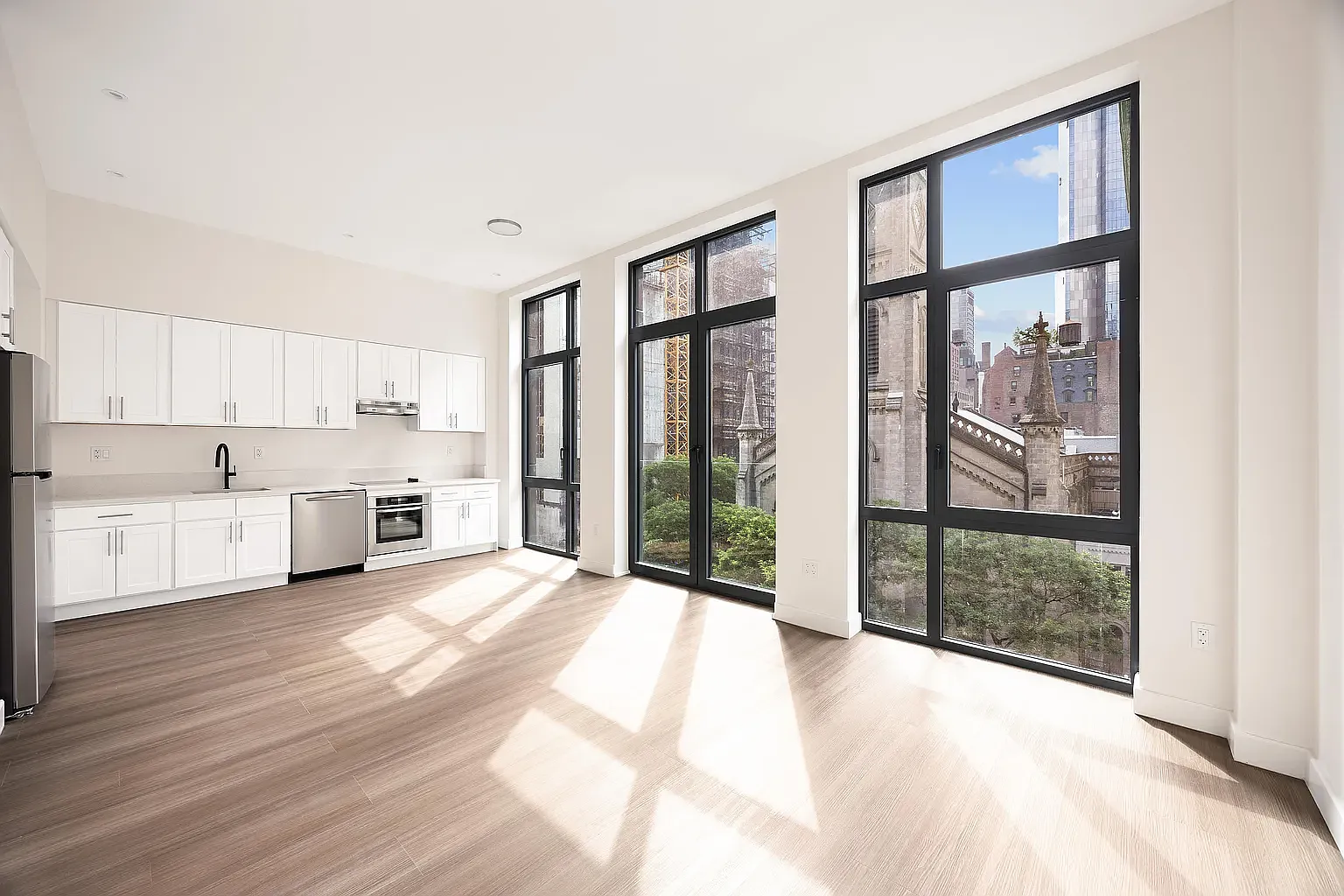273 5th Avenue — Photo 2