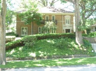 2525 13th St, Moline, IL 61265