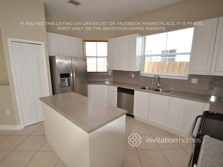 18301 NW 89th Ave — Photo 7