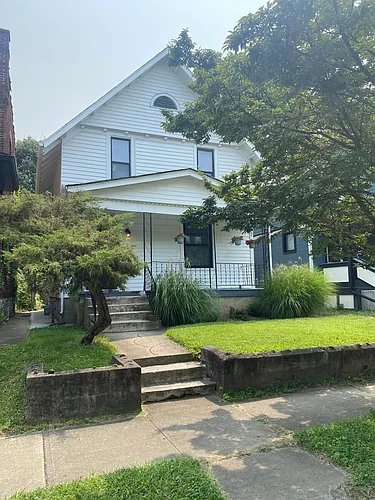 648 S Champion Ave Photo 1