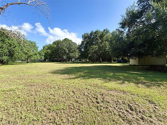 2nd image of 4407 Hiram Brandon Dr