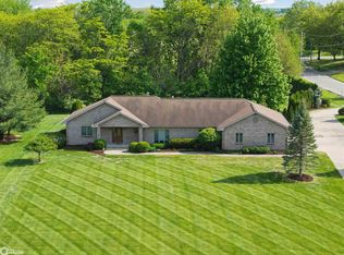1301 S Maple St, Fairfield, IA 52556