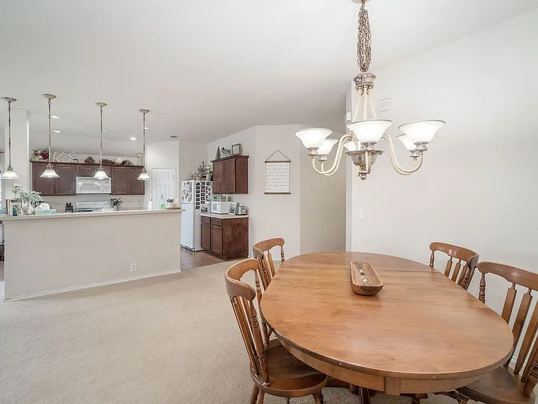 1327 Primrose Dr — Photo 8
