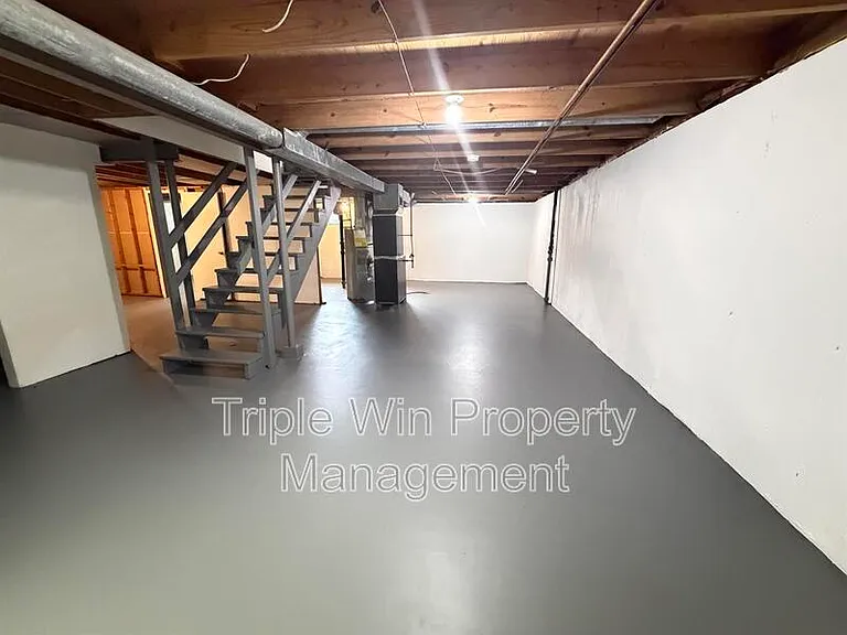 2450 Jenkee Dr — Photo 23