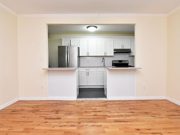 2nd image of 2816 8th Ave APT 6L