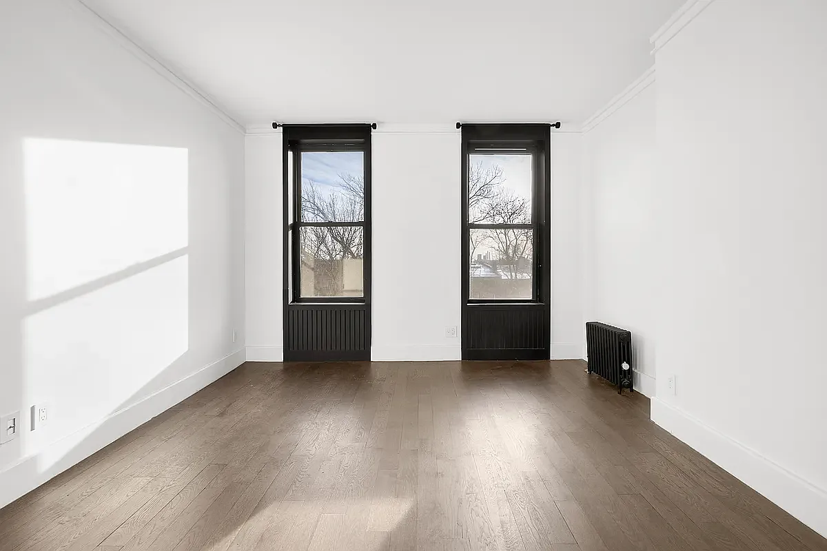 2 bed, $5,998 — Photo 1