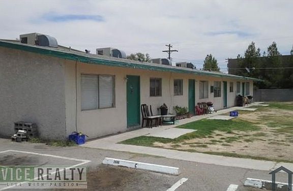 4th image of 2034 Marion Dr APT B