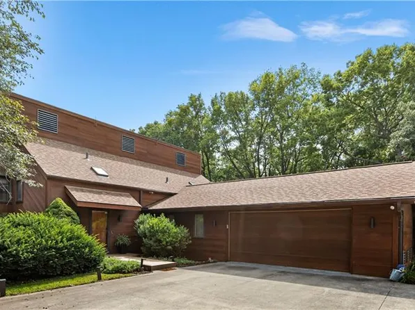 20877 County Road 306, Saint Joseph, MO 64505