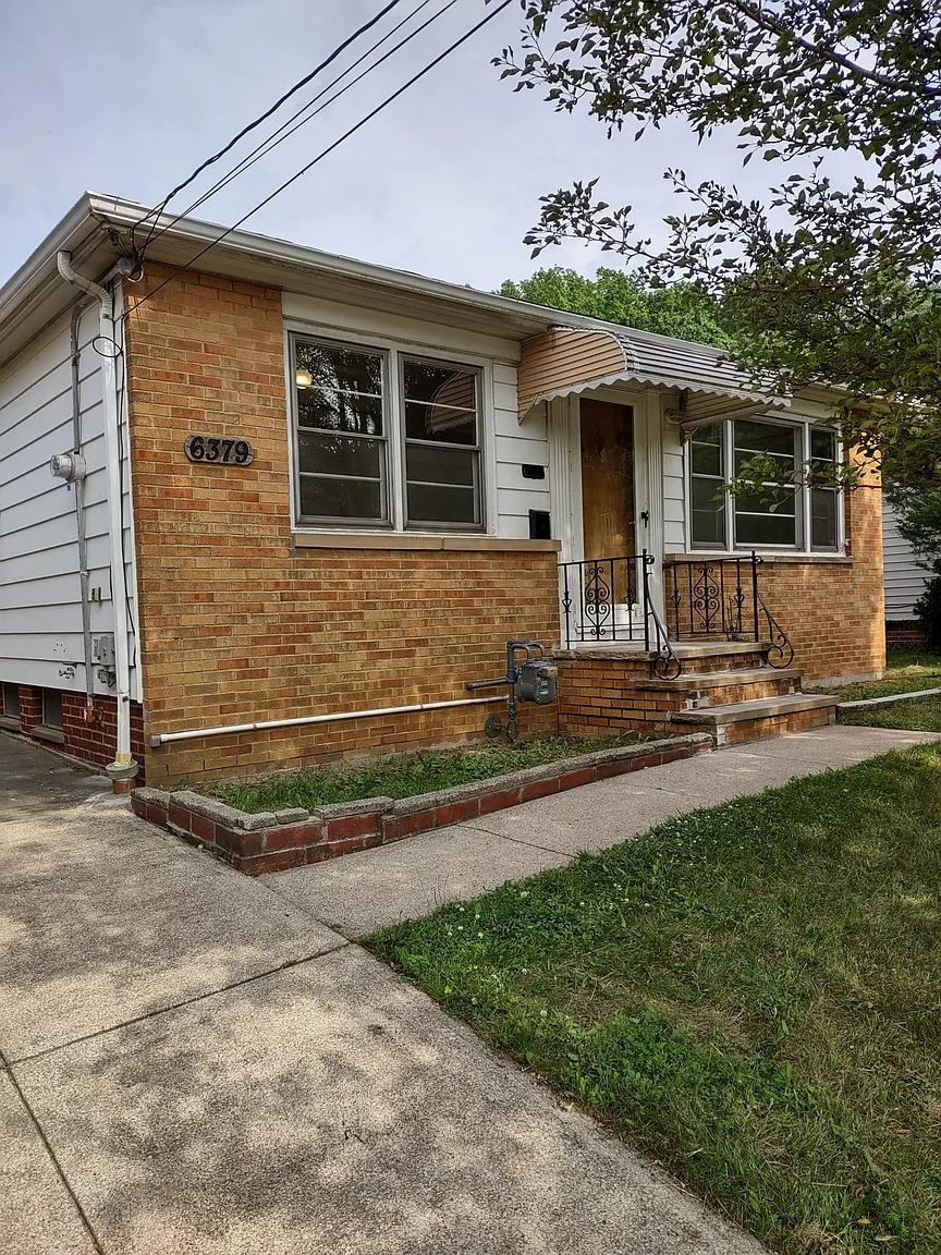 6379 State Rd photo 1