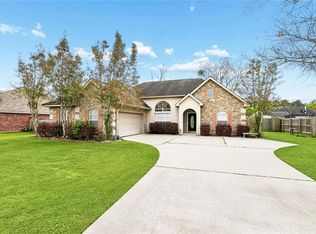 408 Gainesway Dr, Madisonville, LA 70447