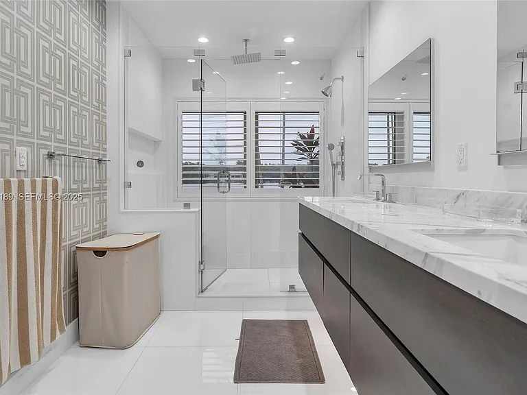 415 Rovino Ave — Photo 66
