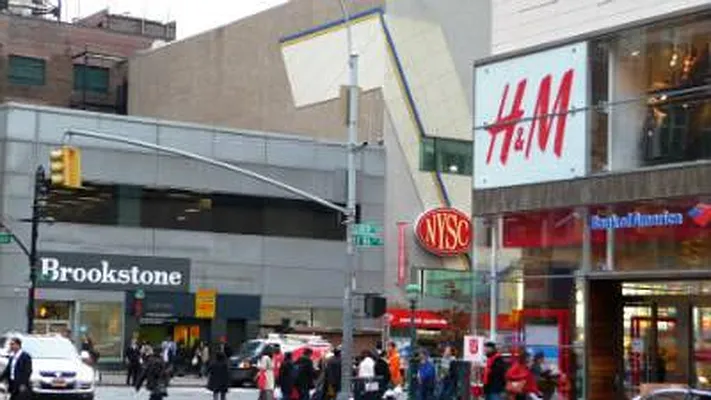 Rented by Plaza Real Estate Group | media 10