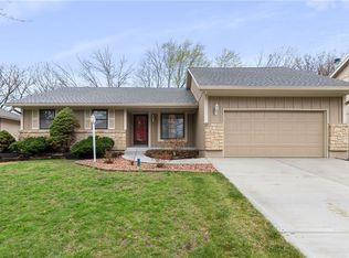 14425 Brentwood Ln, Lenexa, KS 66215