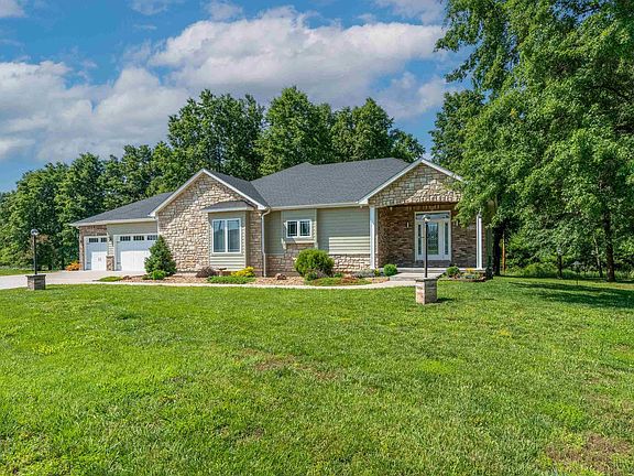 4th image of 2750 James Ln