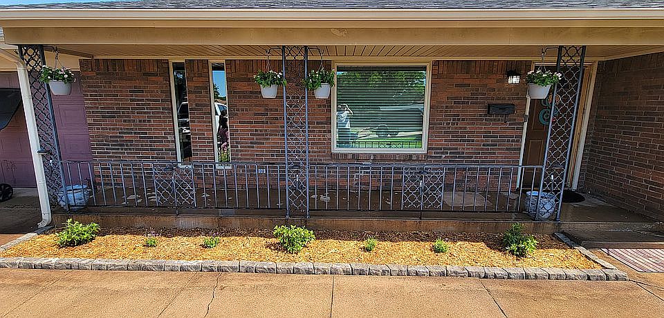 2nd image of 5 Billie Cir