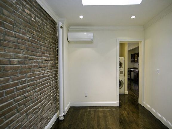 4th image of 39 E 1st St #16-18