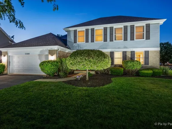 1288 Crystal Shore Dr, Carol Stream, IL 60188
