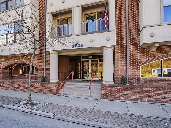4th image of 2235 Riverside Dr APT 306